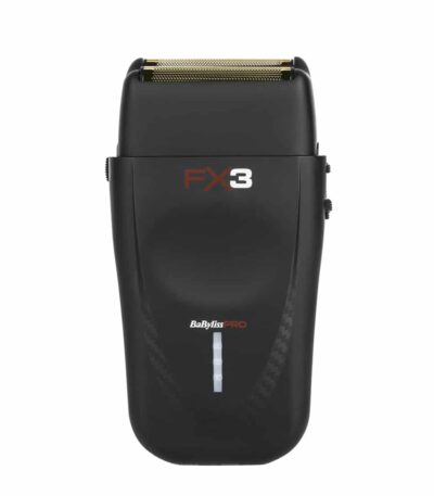 Babyliss Pro FX3, η νέα ξυριστική μηχανή 2 Κεφαλών FXX3SBE με υποαλλεργικό πλέγμα τιτανίου σε χρυσό χρώμα, είναι εξοπλισμένη με περιστροφικό μοτέρ υψηλής ταχύτητας και έχει αυτονομία 3 ωρών. Είναι ιδανική για καθαρό και στεγνό ξύρισμα σε πρόσωπο, λαιμό και κεφάλι στο τελείωμα του κουρέματος μετά το καθάρισμα με trimmer.