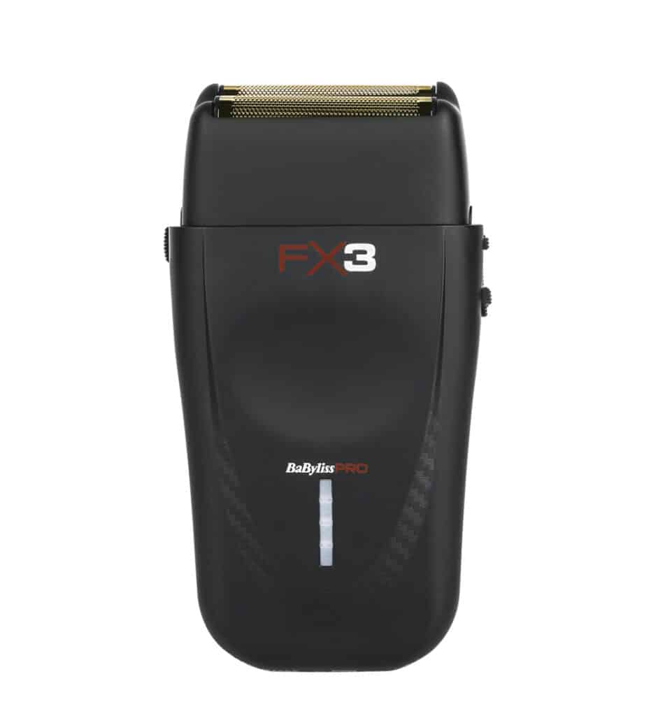 Babyliss Pro FX3, η νέα ξυριστική μηχανή 2 Κεφαλών FXX3SBE με υποαλλεργικό πλέγμα τιτανίου σε χρυσό χρώμα, είναι εξοπλισμένη με περιστροφικό μοτέρ υψηλής ταχύτητας και έχει αυτονομία 3 ωρών. Είναι ιδανική για καθαρό και στεγνό ξύρισμα σε πρόσωπο, λαιμό και κεφάλι στο τελείωμα του κουρέματος μετά το καθάρισμα με trimmer.