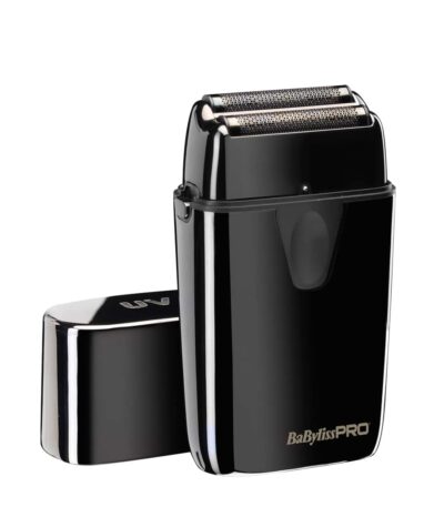 Επαγγελματική ξυριστική μηχανή Babyliss Pro με τεχνολογία UV-light στο καπάκι, η οποία επιτρέπει την αυτόματη απολύμανση της μηχανής μεταξύ των ξυρισμάτων.