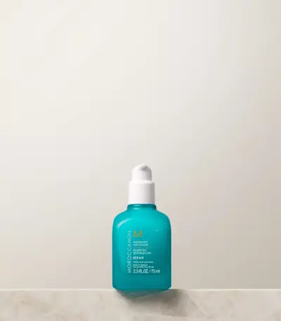 Ένας leave-in ορός φινιρίσματος που εισχωρεί στη τρίχα, σφραγίζοντας άμεσα έως και το 90% των μαλλιών με ψαλίδα ενώ καταπολεμά το φριζάρισμα και βοηθά στην αποφυγή μελλοντικών φθορών.