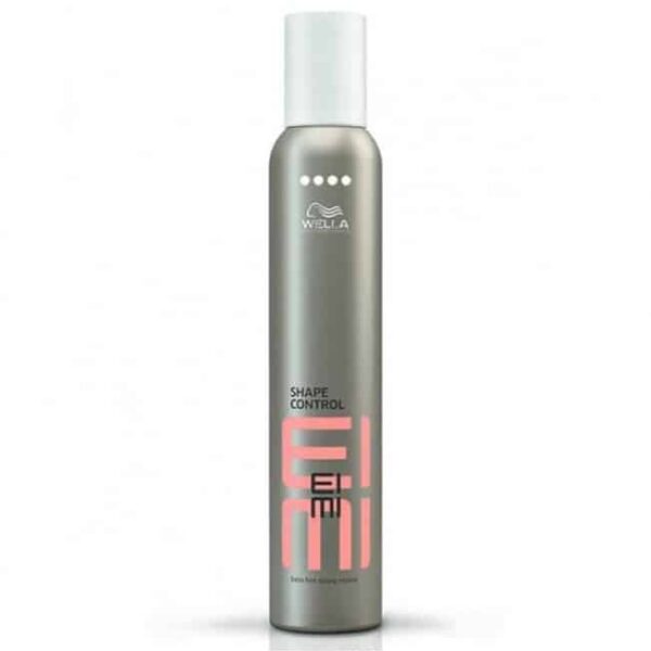 Wella Professionals EIMI Shape Control Παρασκευάστηκε για να προστατεύει τα μαλλιά από την αφυδάτωση όταν τα στεγνώνετε με πιστολάκι EXTRA FIRM STYLING MOUSSE