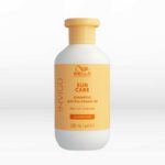 Wella Professionals Invigo Sun Care After Sun Shampoo καθαρισμού με προ-βιταμίνη Β5 για μετά την έκθεση στον ήλιο Καθαρίζει απαλά τα μαλλιά μετά την έκθεση στην άμμο και το αλάτι της θάλασσας