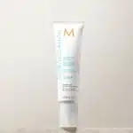 Επαγγελματική θεραπεία, σχεδιασμένη για να ελέγχει τις εκκρίσεις από τη ρίζα της τρίχας και να αναζωογονεί τα μαλλιά.